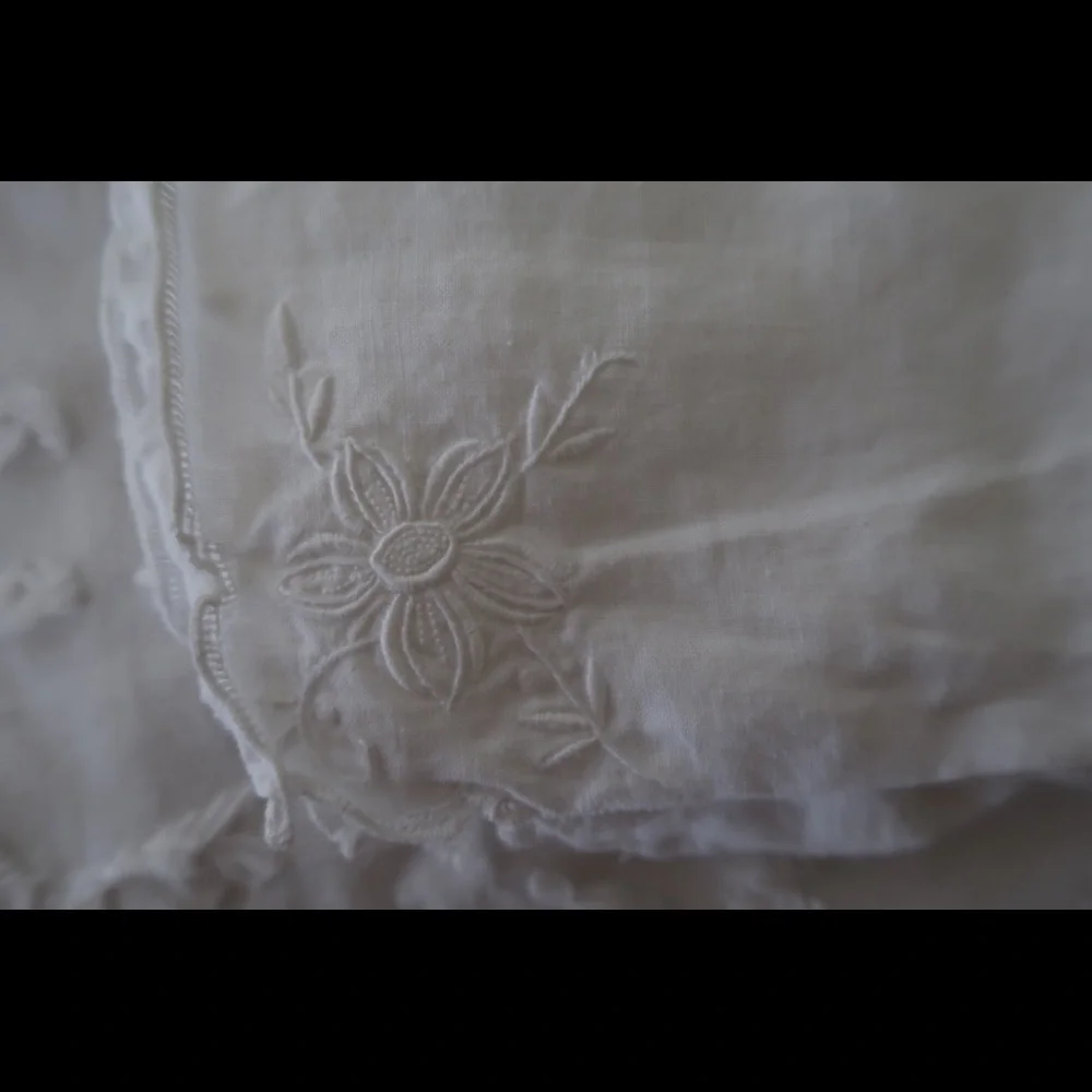 HANDMADE Embroidered White Table Cloth Napkins